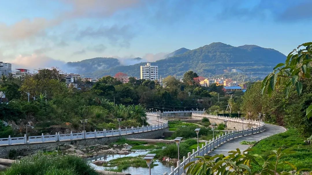 人民網：海鋼集團與海南礦業聯手推進國家地質公園建設